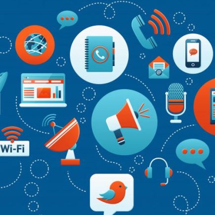 Dampak dari Perkembangan Teknologi Komunikasi di Era Digital - Teknologi adalah bagian penting dalam kehidupan kamu saat ini. Segala sesuatu menerapkan teknologi untuk memudahkan berbagai aktivitas. Salah satu teknologi yang berkembang sangat pesa